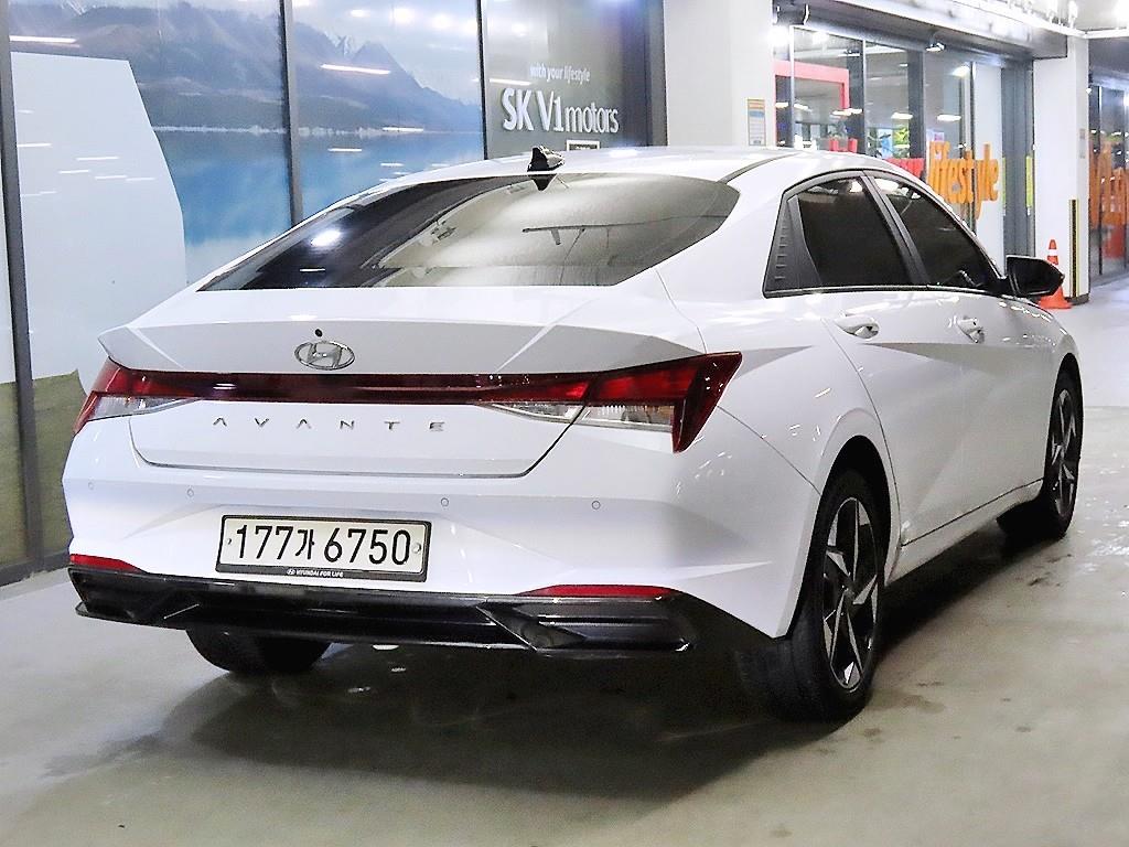 HYUNDAI Avante - Vista 4