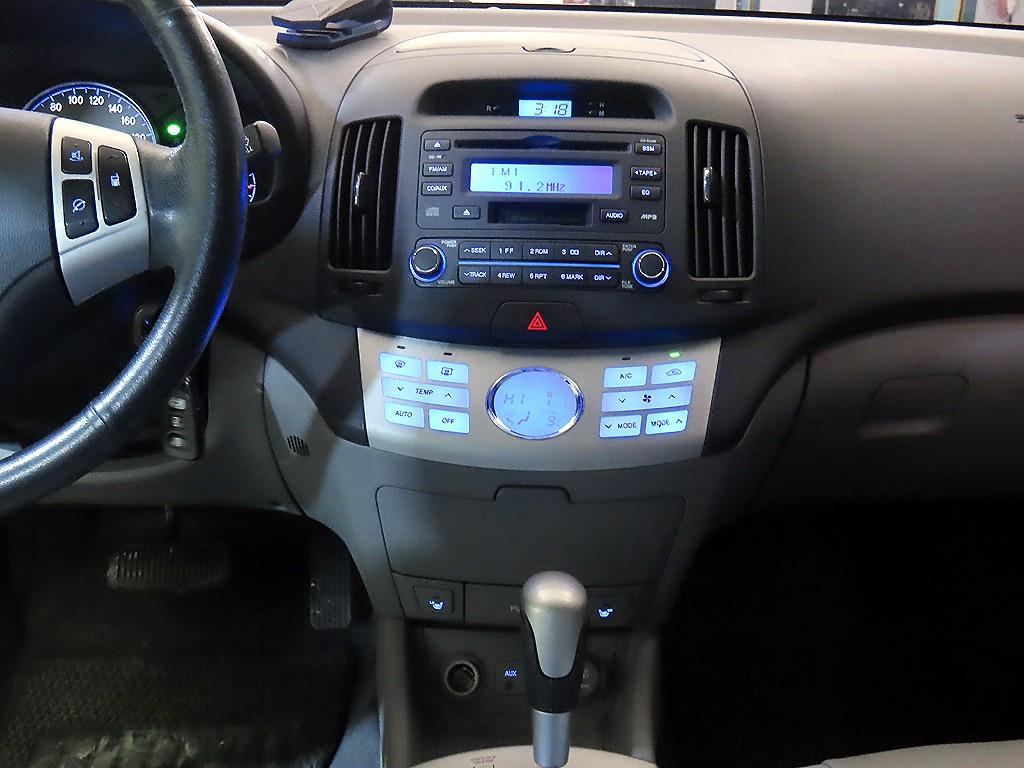 HYUNDAI Avante - Vista 11