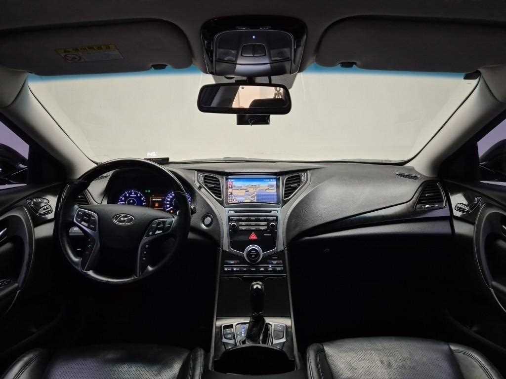 HYUNDAI Grandeur - Vista 7