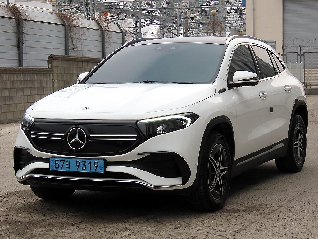 Mercedes Benz EQA - Vista 2