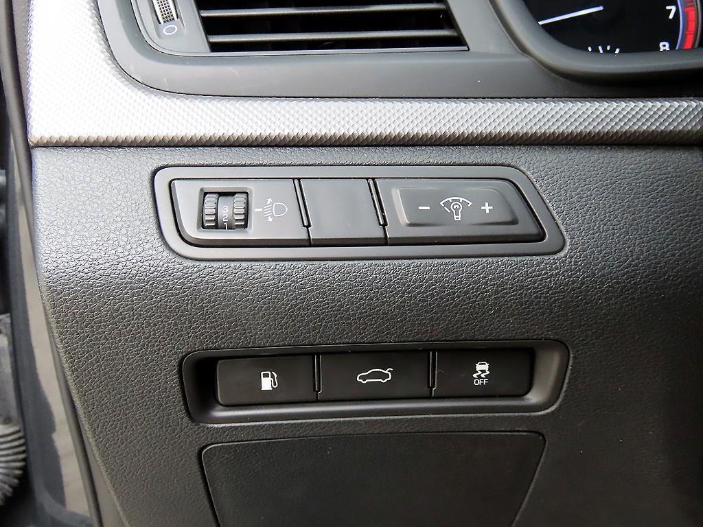 HYUNDAI Sonata - Vista 12