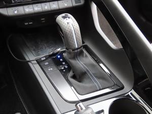 HYUNDAI Avante - Vista 12