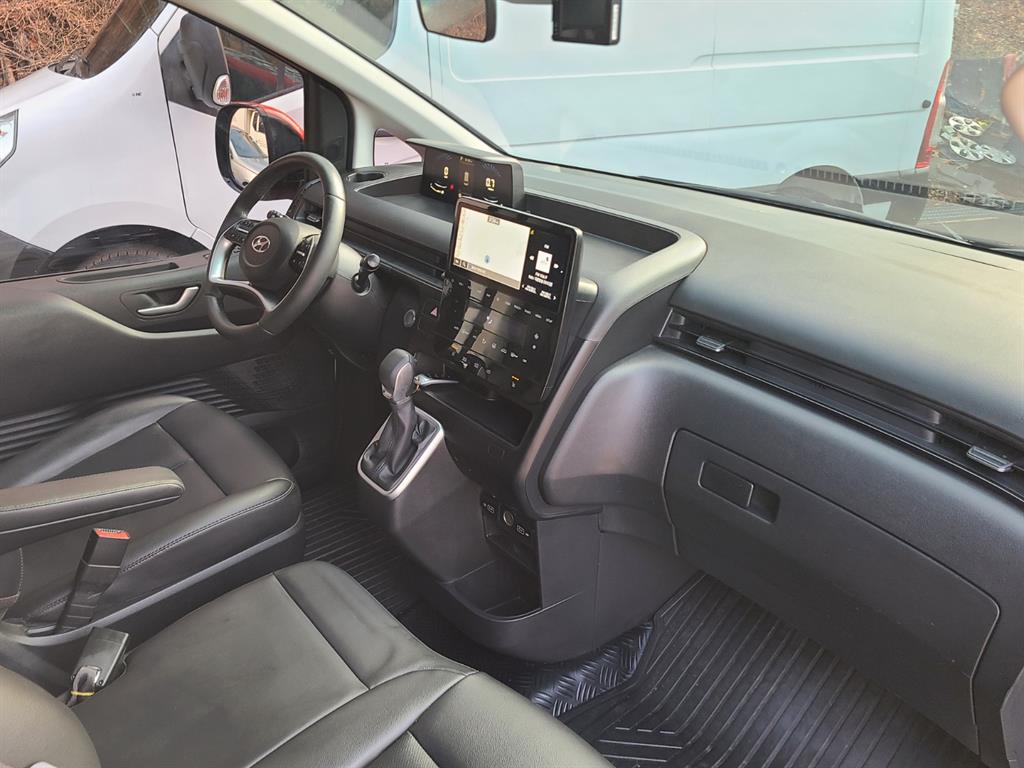 HYUNDAI Staria - Vista 5