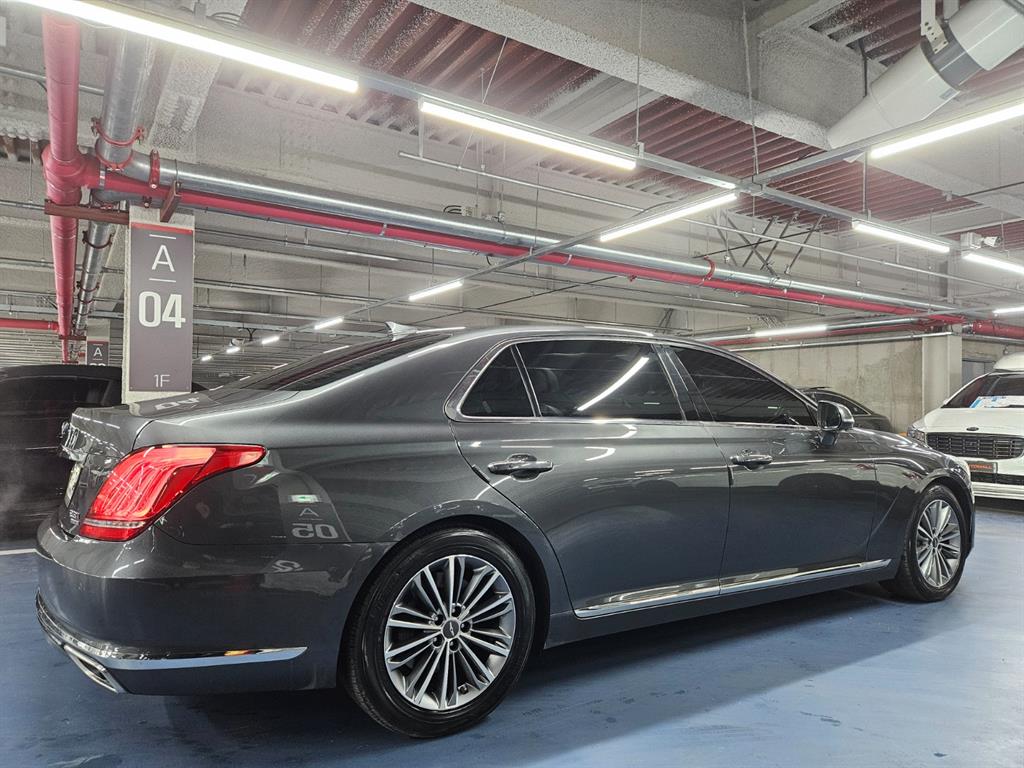 Genesis EQ900 - Vista 4