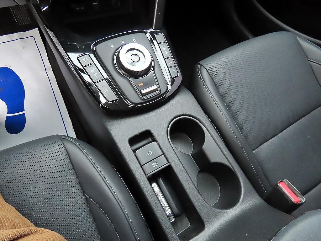 KIA Seltos - Vista 10