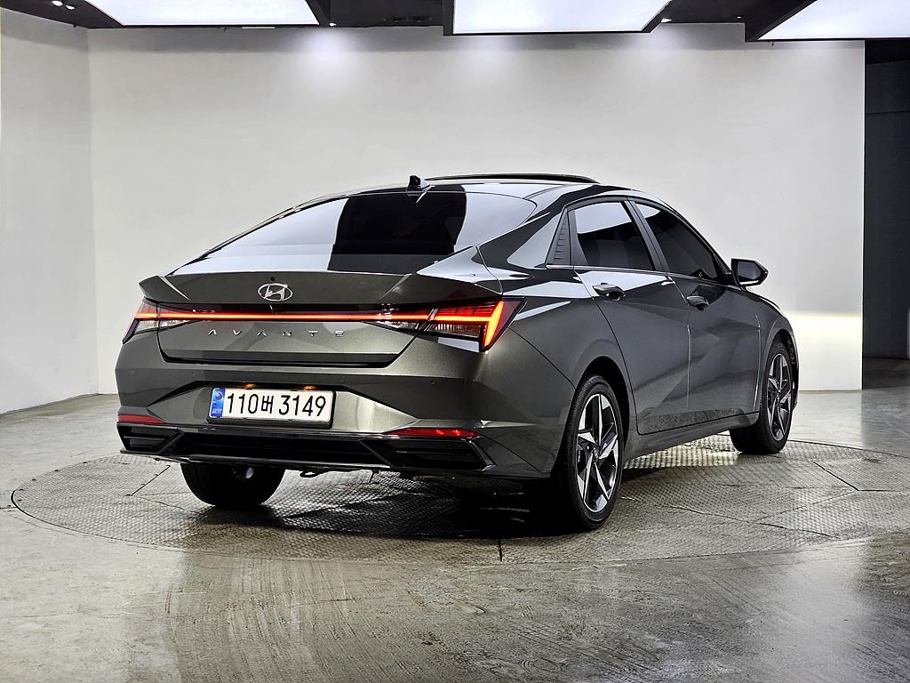 HYUNDAI Avante - Vista 4