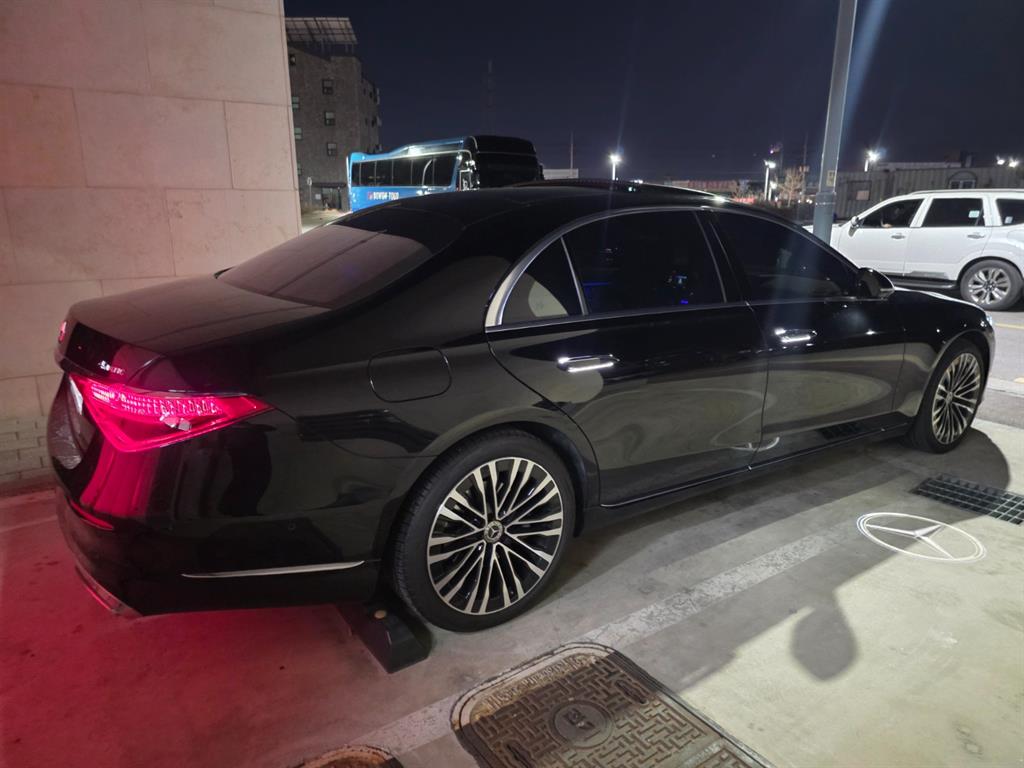 Mercedes Benz S Class - Vista 4