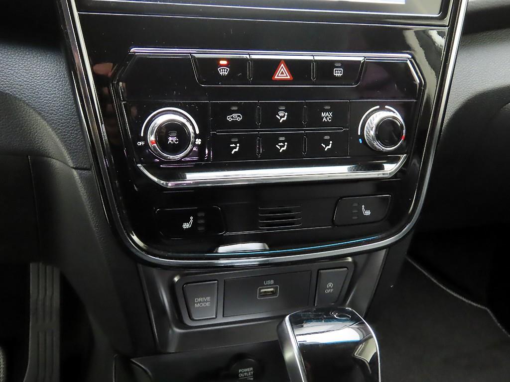 Ssangyong Tivoli - Vista 10