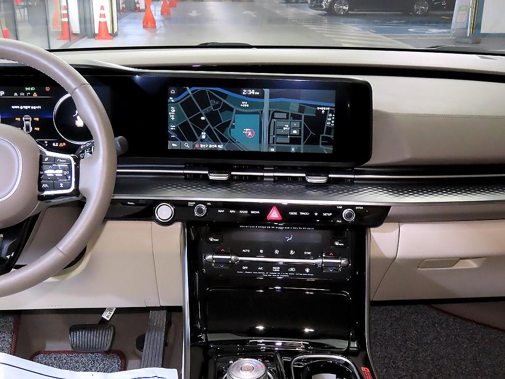 KIA Carnival - Vista 11