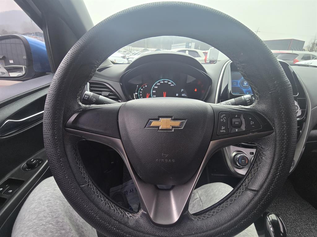 Chevrolet Spark - Vista 11