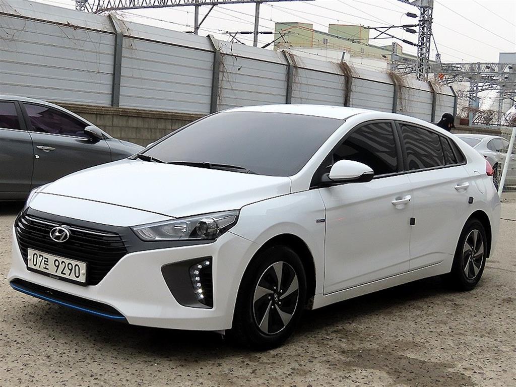 HYUNDAI Ioniq - Vista 2
