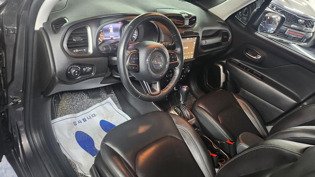 Jeep Renegade - Vista 10