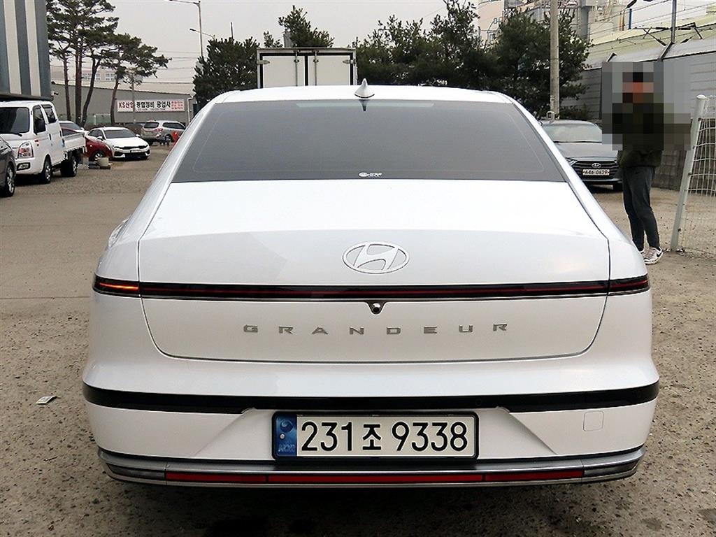 HYUNDAI Grandeur - Vista 4