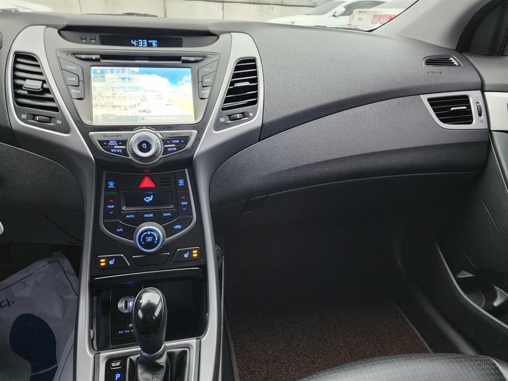 HYUNDAI Avante 2014 Plateado - Importación desde Corea - HF Imports Iquique - Foto 15