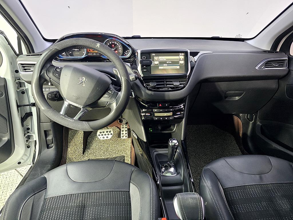 Peugeot 2008 - Vista 5