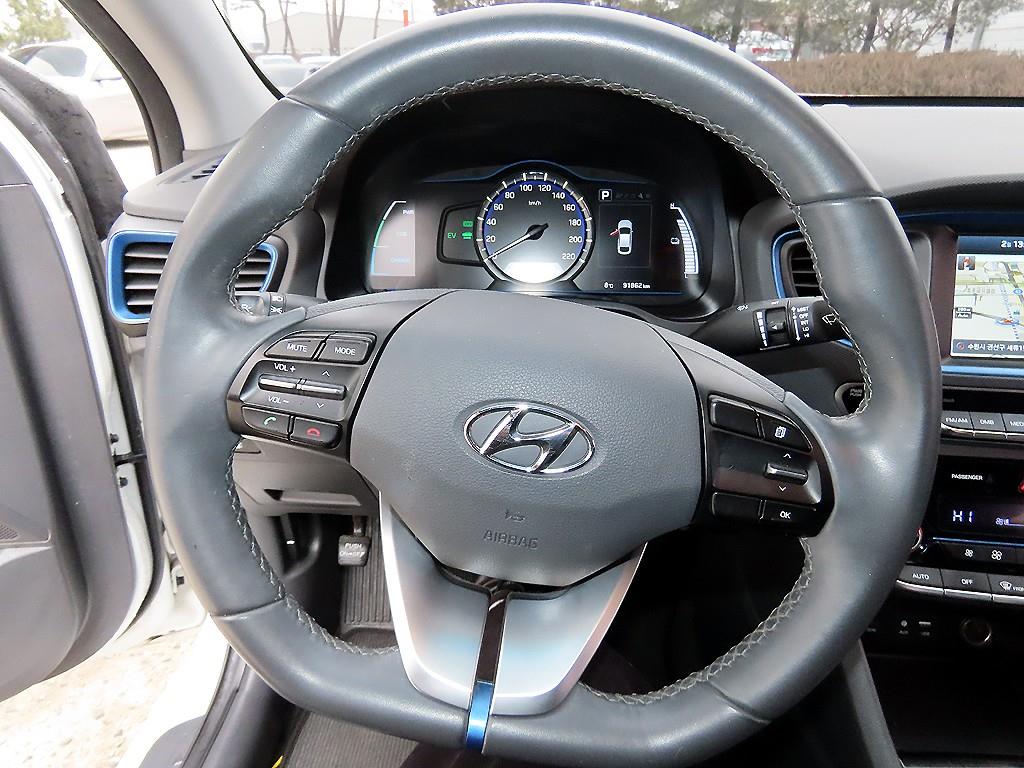 HYUNDAI Ioniq - Vista 8