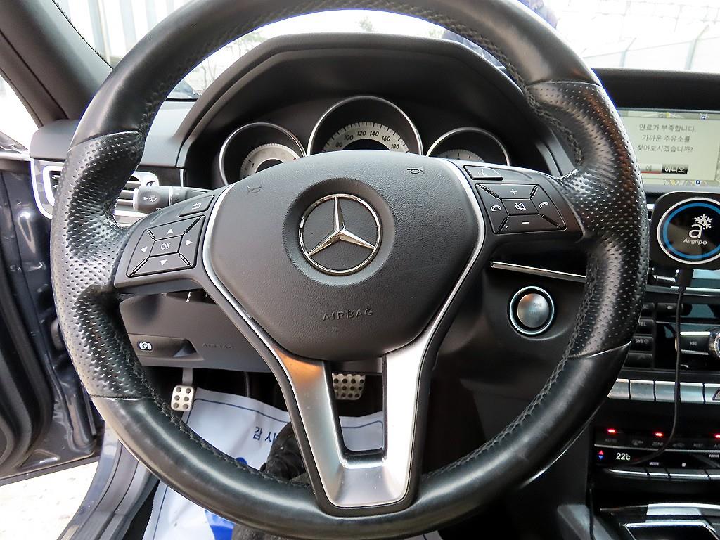 Mercedes Benz E class - Vista 8