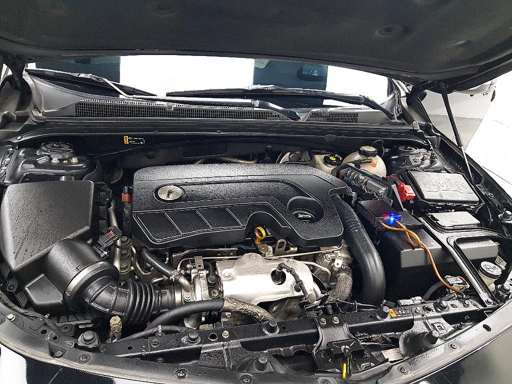 Chevrolet Malibu - Vista 6