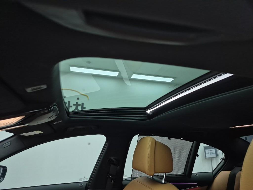 BMW 5 Series 2023 Blanco - Importación desde Corea - HF Imports Iquique - Foto 13