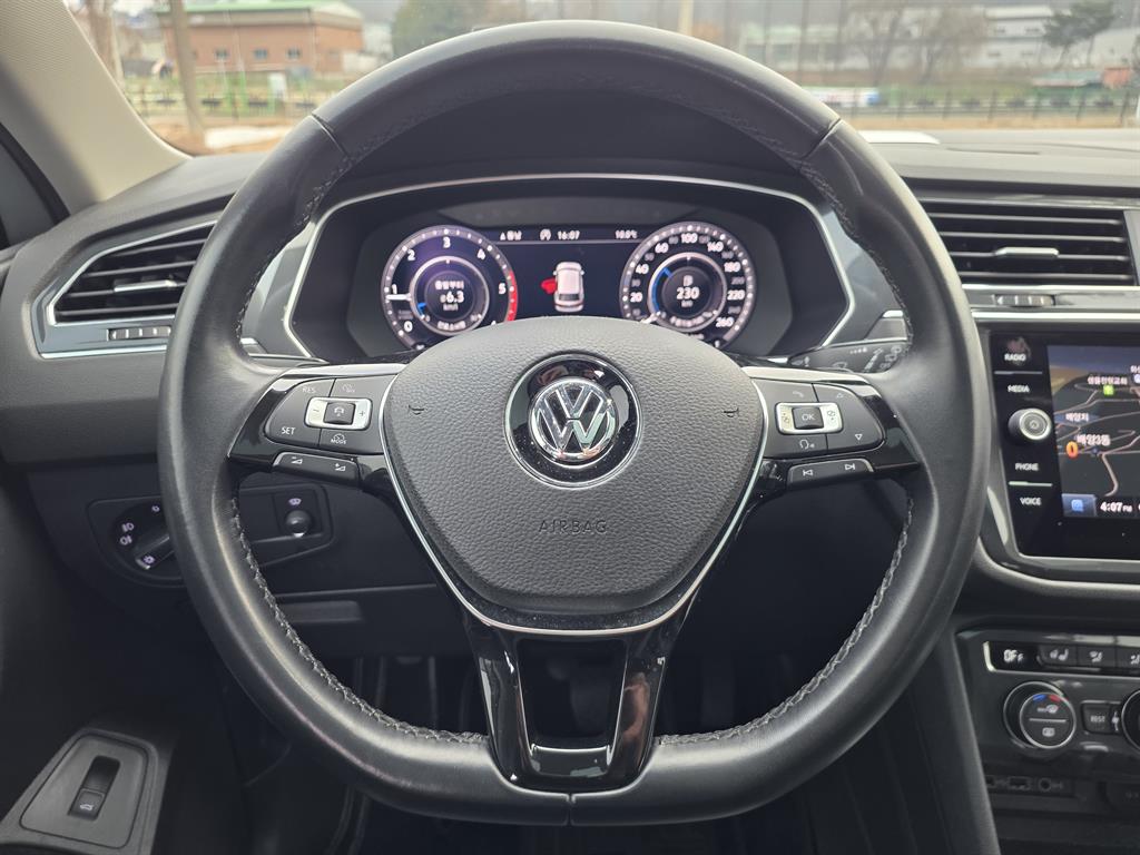 Volkswagen Tiguan 2018 Blanco - Importación desde Corea - HF Imports Iquique - Foto 13