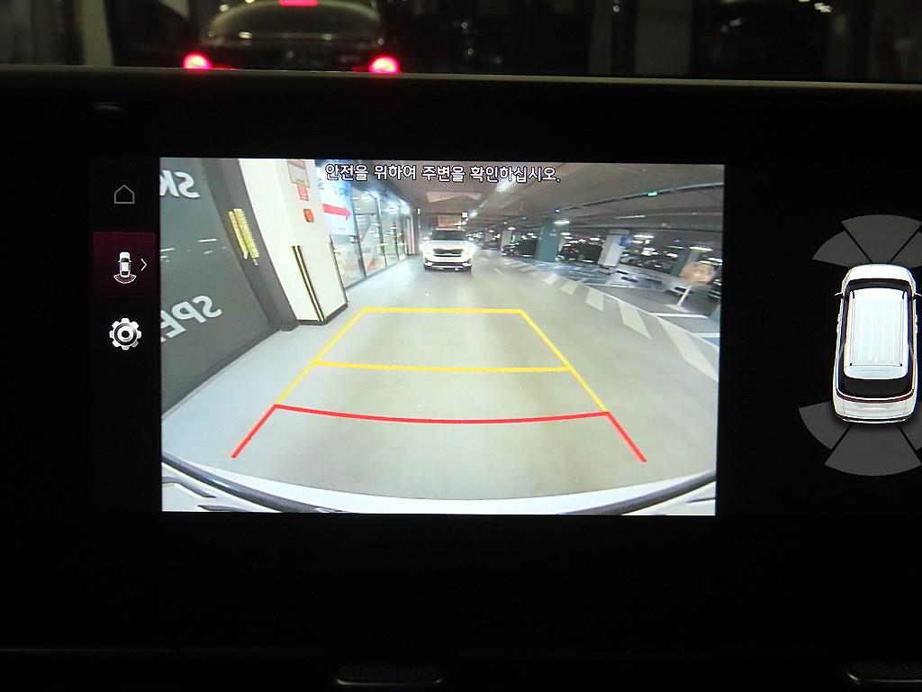 KIA Carnival - Vista 11