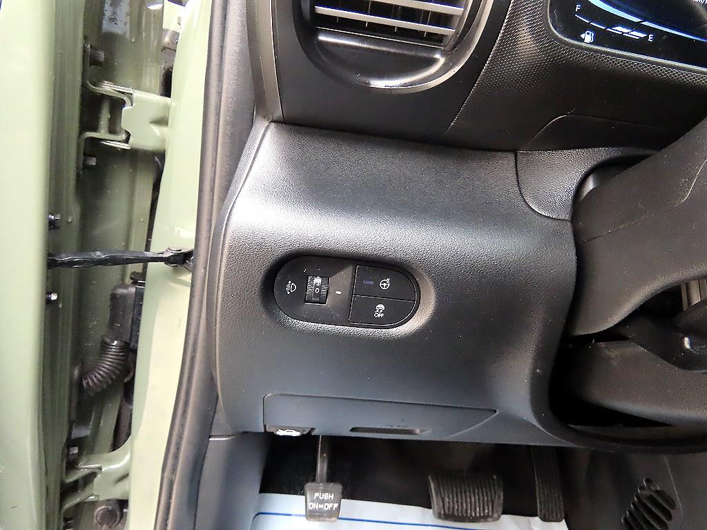 HYUNDAI Casper - Vista 10