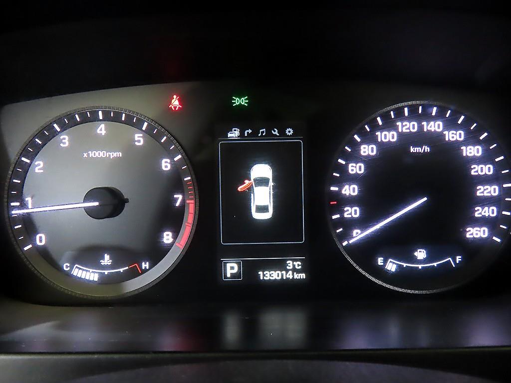 HYUNDAI Sonata - Vista 9