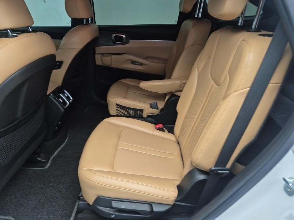 KIA Sorento - Vista 12