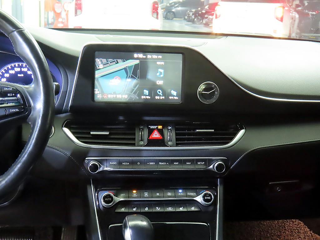 HYUNDAI Grandeur - Vista 11