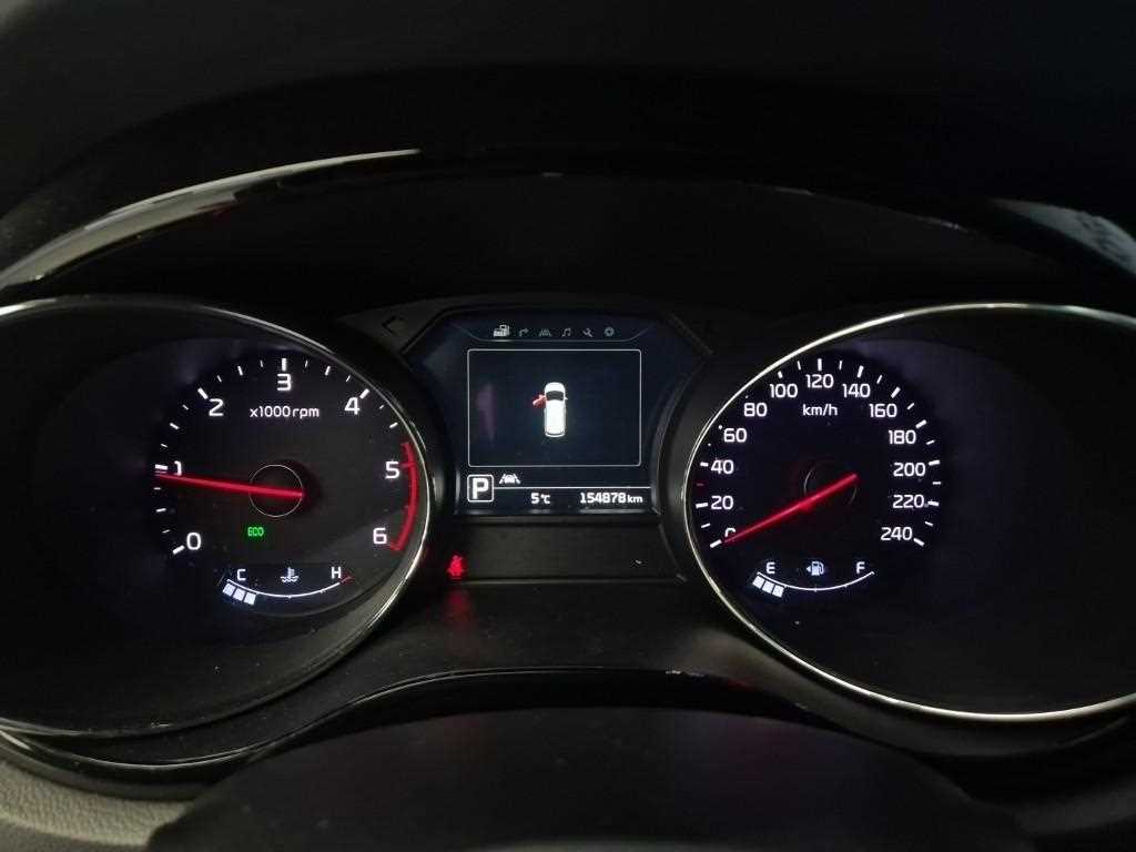 KIA Carnival - Vista 6