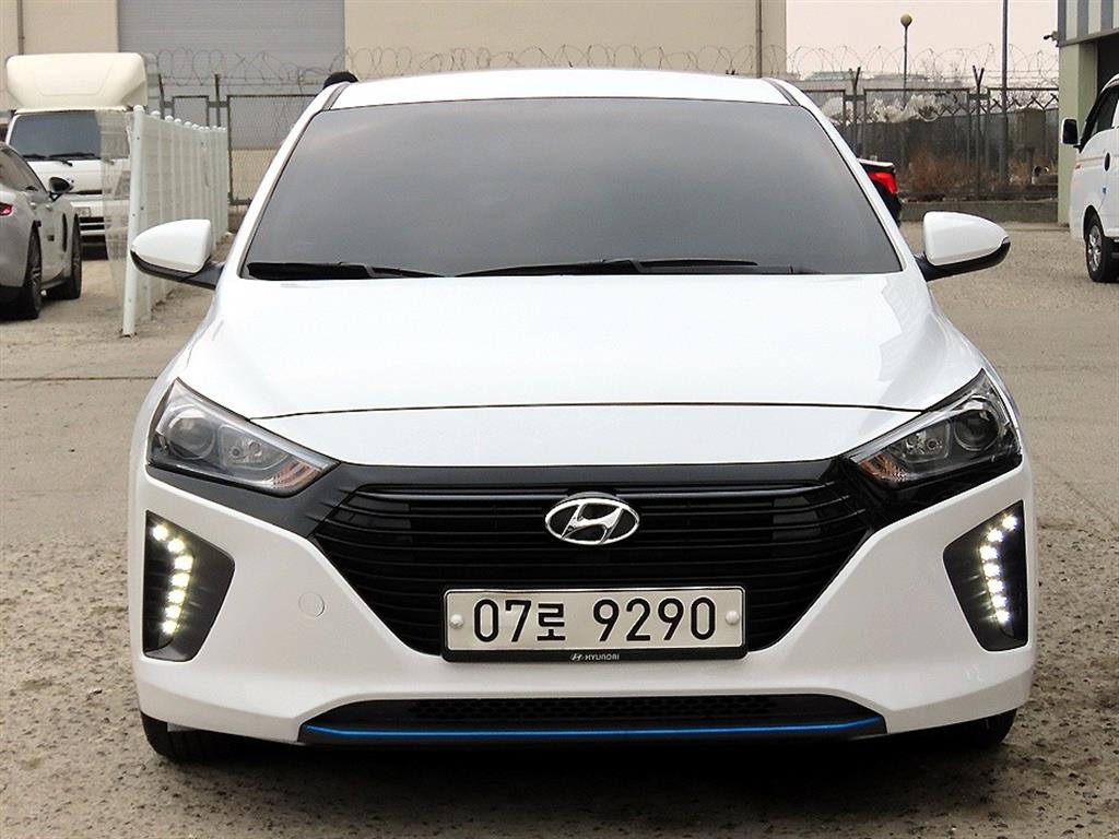 HYUNDAI Ioniq 2017 Blanco - Importación desde Corea - HF Imports Iquique - Foto 1