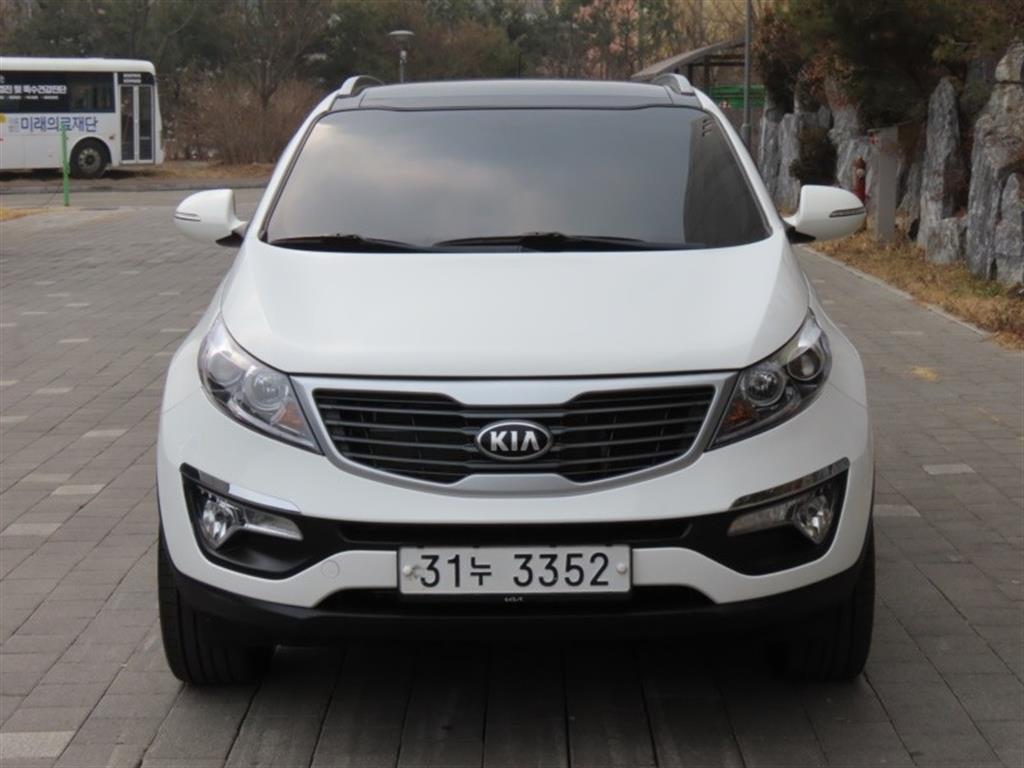 KIA Sportage 2013 Blanco - Importación desde Corea - HF Imports Iquique - Foto 1