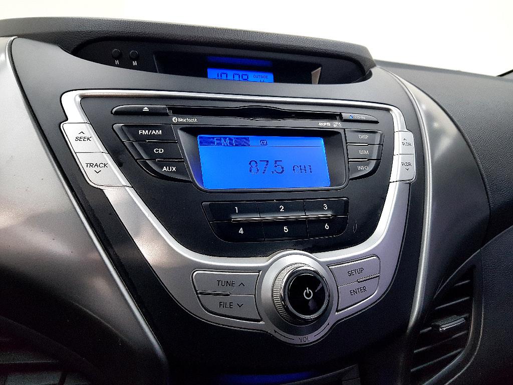 HYUNDAI Avante 2012 Blanco - Importación desde Corea - HF Imports Iquique - Foto 13