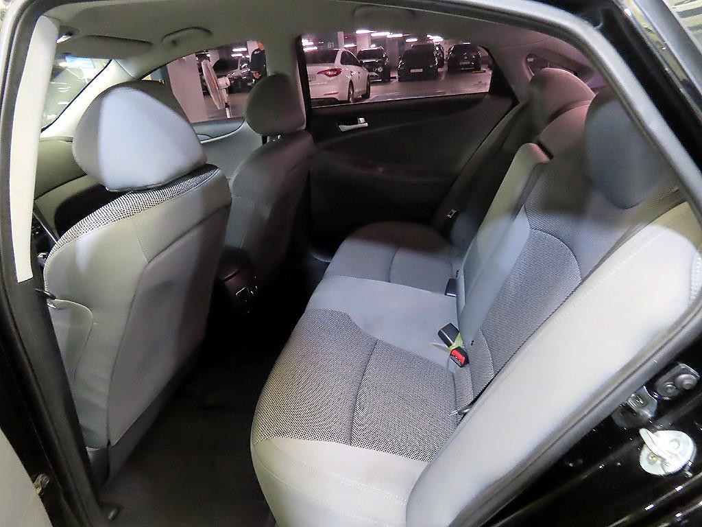 HYUNDAI Sonata - Vista 7