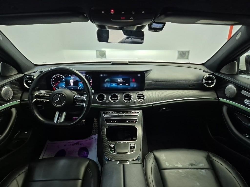 Mercedes Benz E class - Vista 7