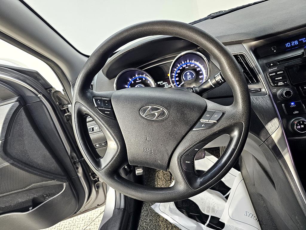 HYUNDAI Sonata - Vista 12