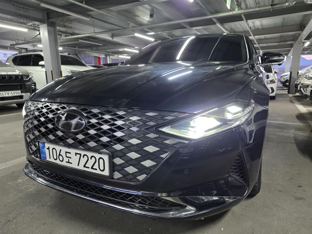 HYUNDAI Grandeur - Vista 2