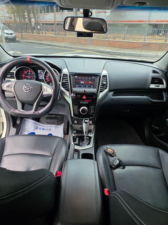 Ssangyong Tivoli - Vista 5