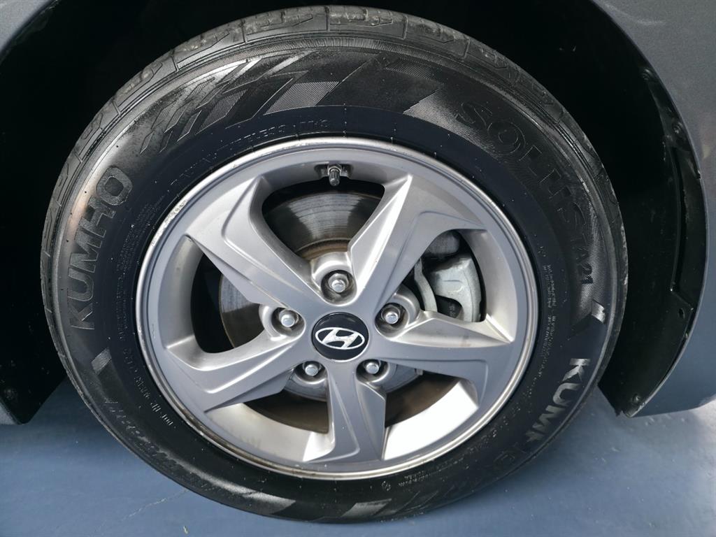 HYUNDAI Avante - Vista 8