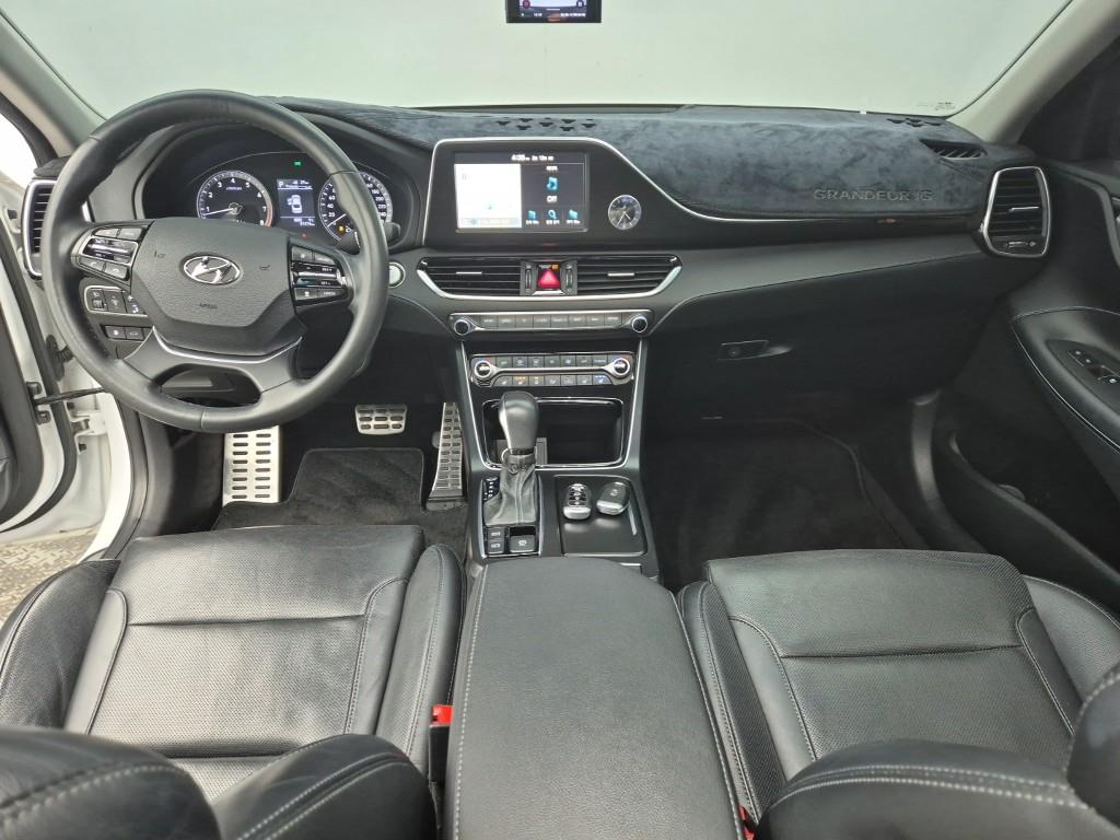 HYUNDAI Grandeur - Vista 5