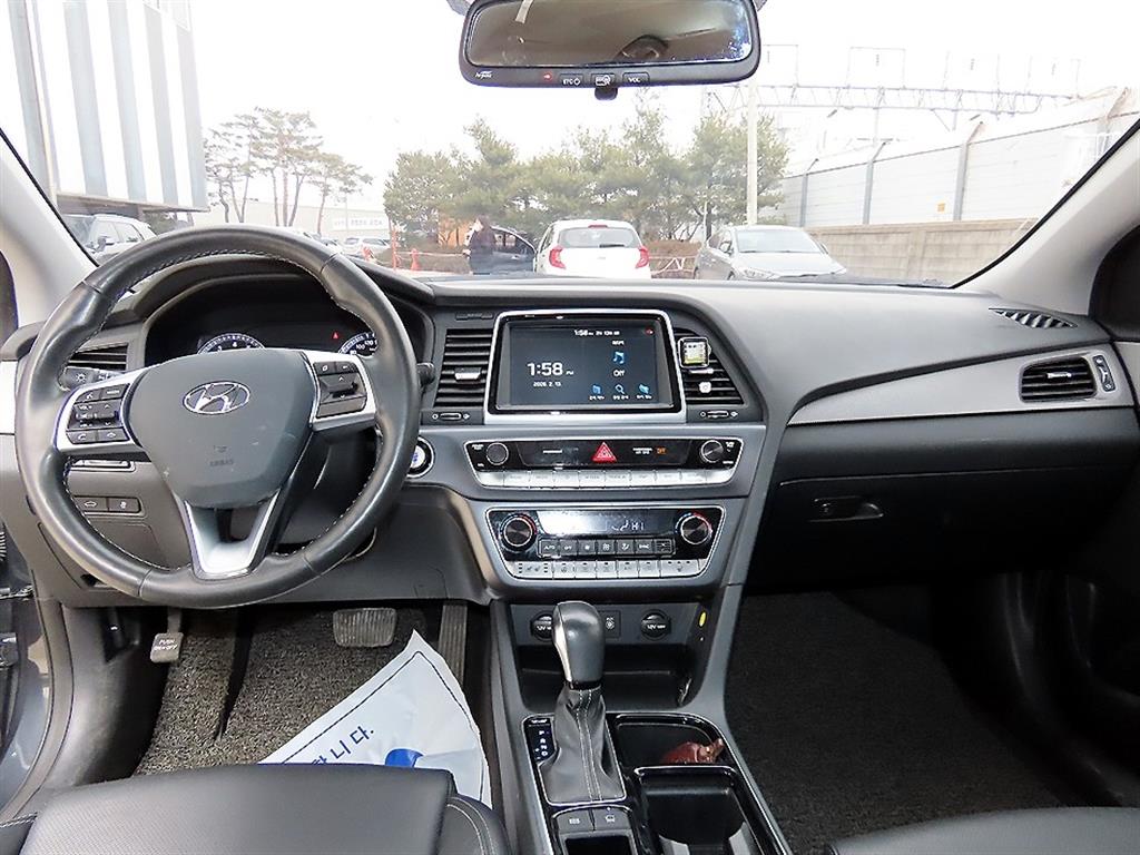 HYUNDAI Sonata - Vista 7