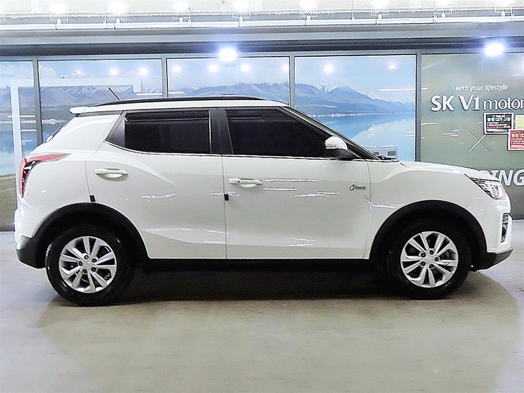 Ssangyong Tivoli - Vista 3