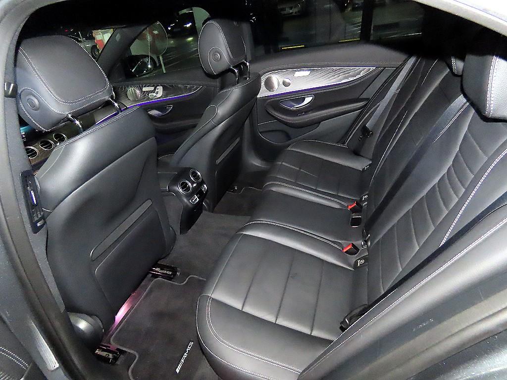 Mercedes Benz E class - Vista 7