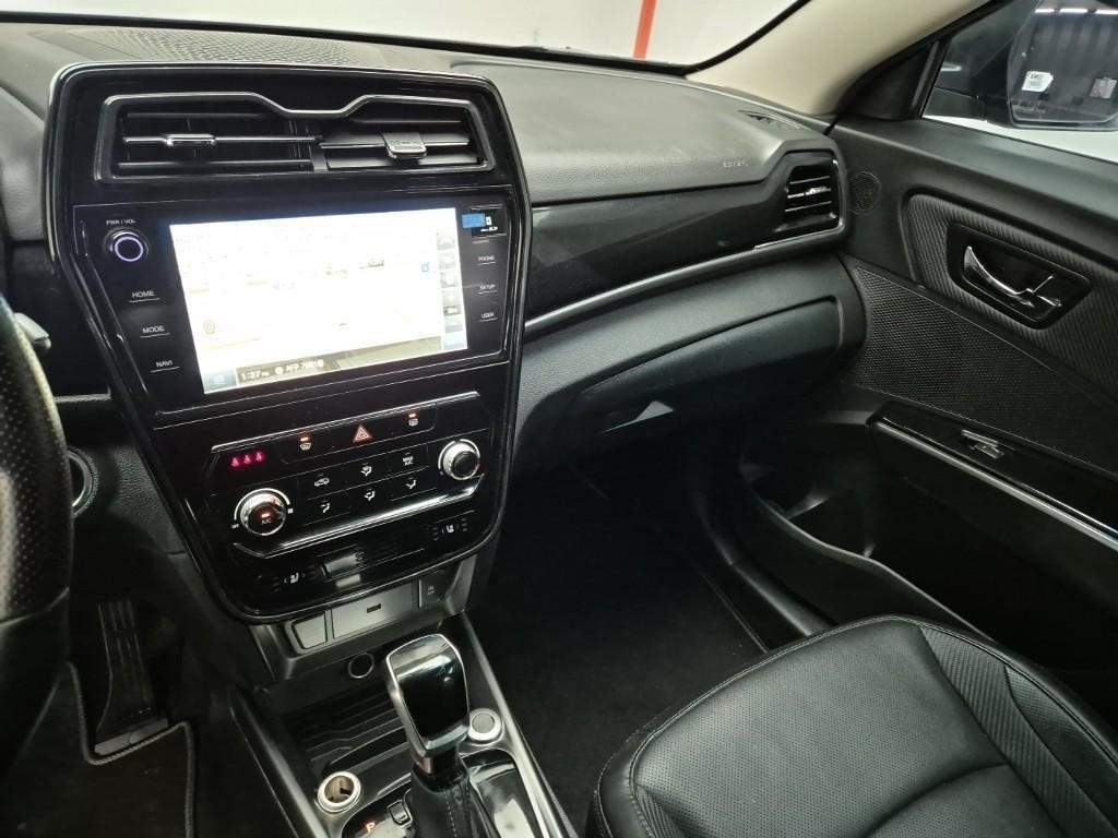 Ssangyong Tivoli - Vista 10