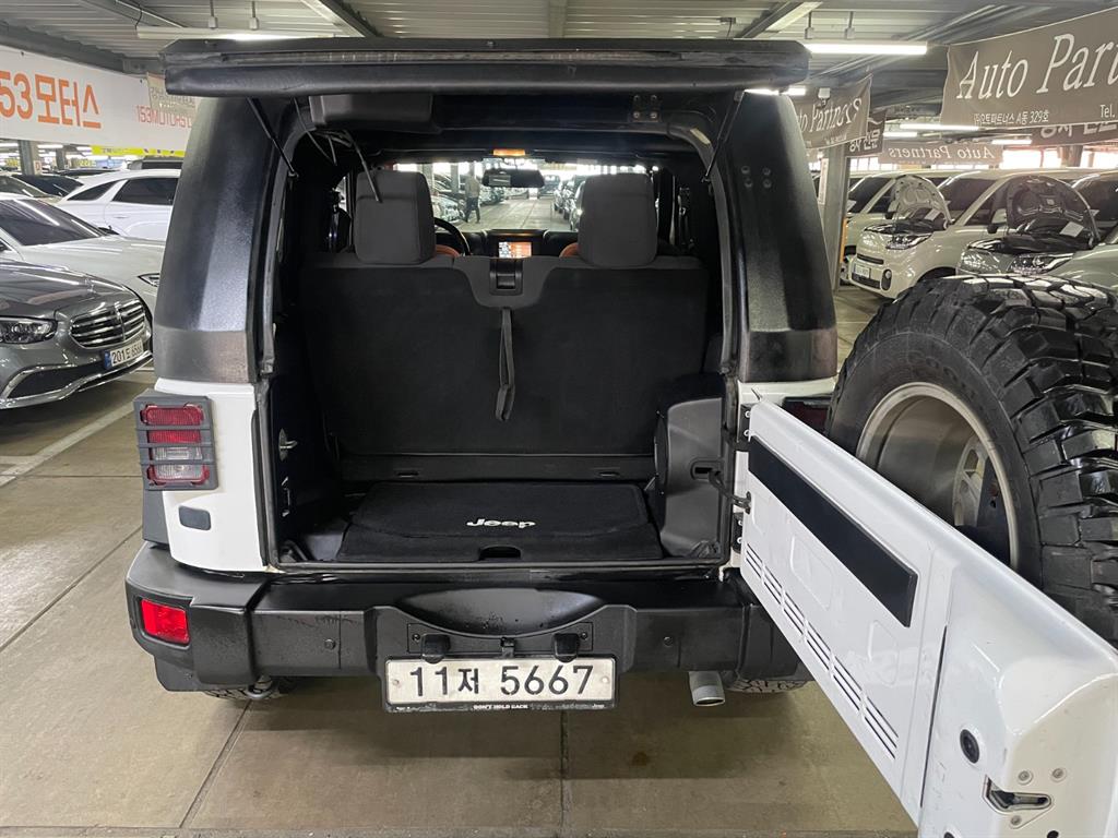 Jeep Wrangler - Vista 5