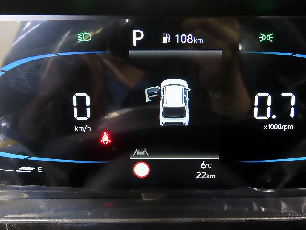 HYUNDAI Casper - Vista 9