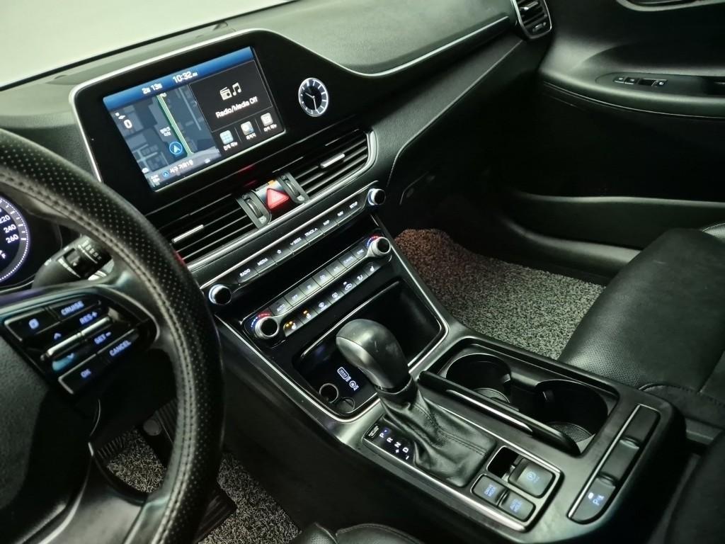 HYUNDAI Grandeur - Vista 10