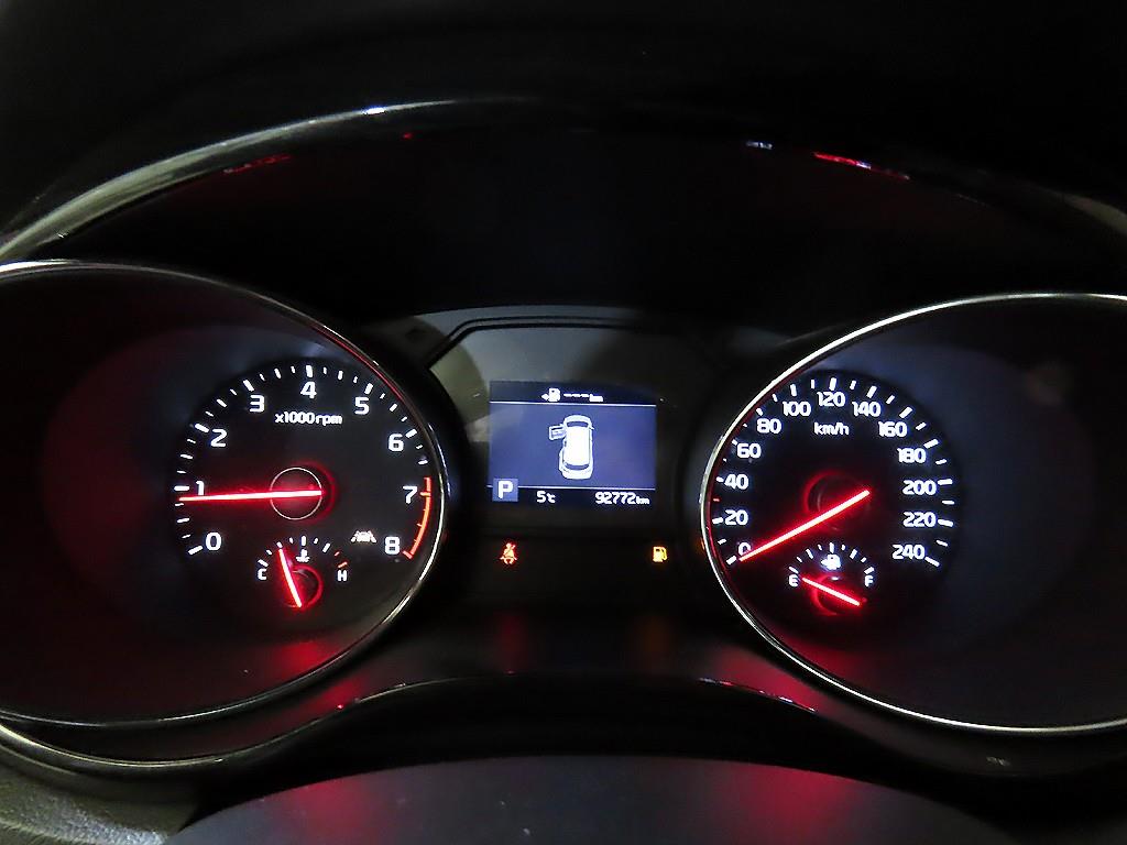 KIA Carnival - Vista 9