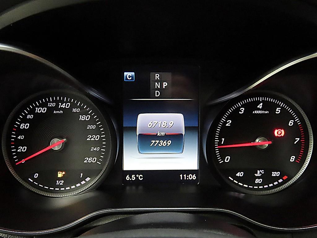 Mercedes Benz GLC Class - Vista 8