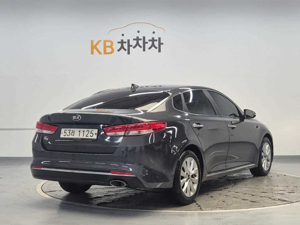 KIA K5 - Vista 3